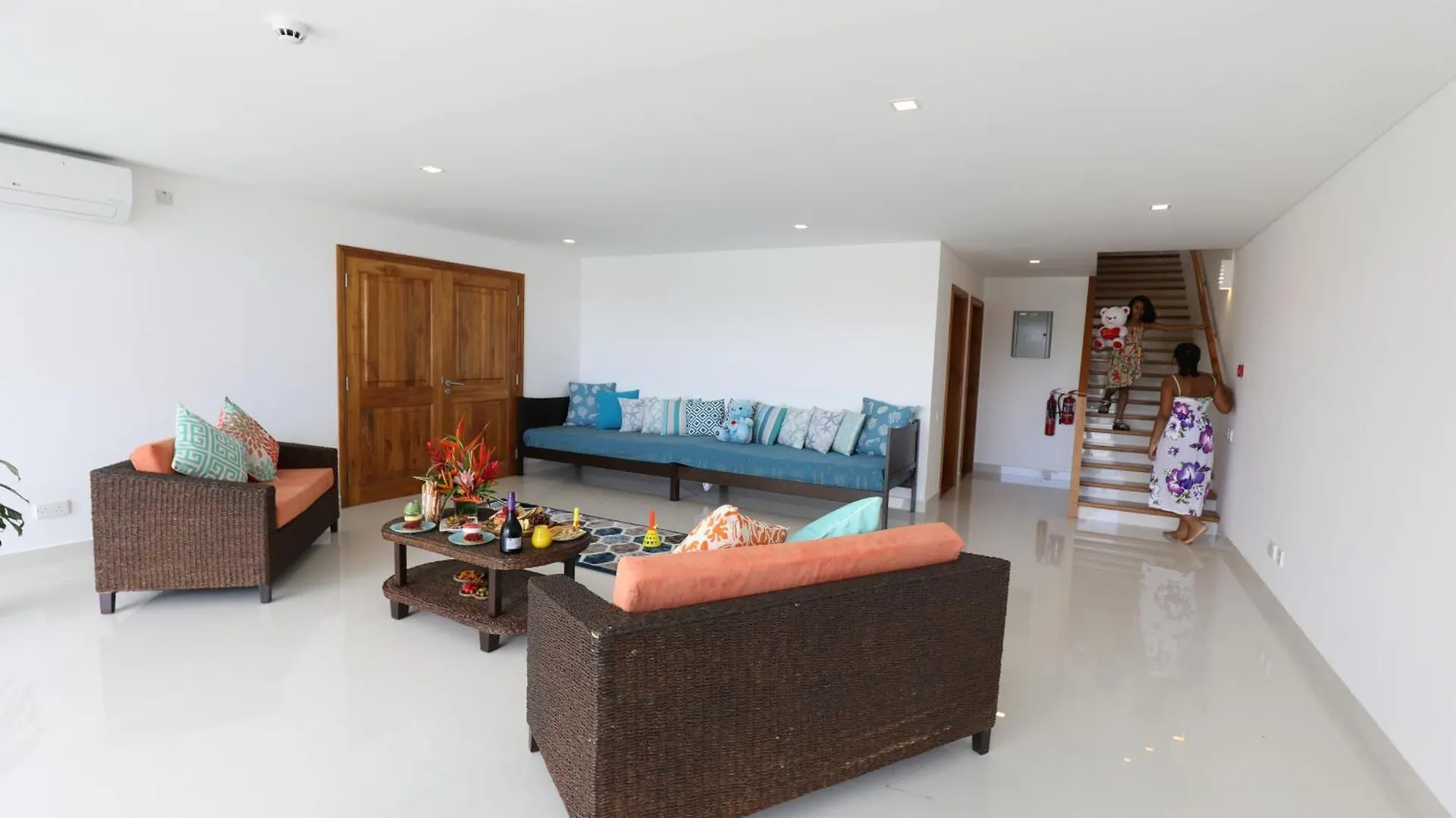Apartment Cliffhanger Villas With Private Pool Misere
