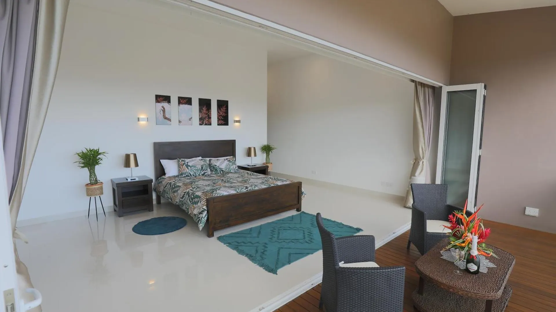 Apartment Cliffhanger Villas With Private Pool Misere